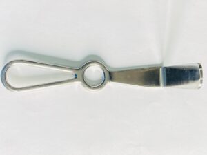 bladder retractor