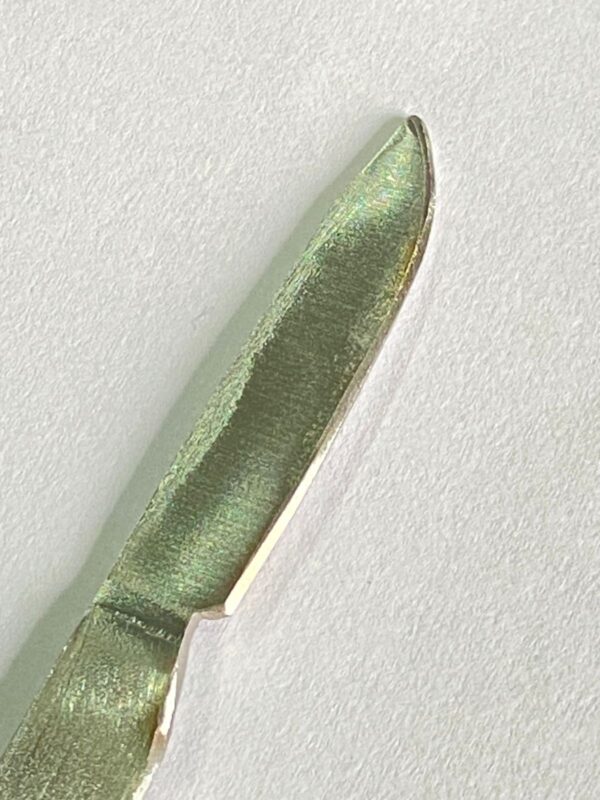 solid handle surgical scalpel