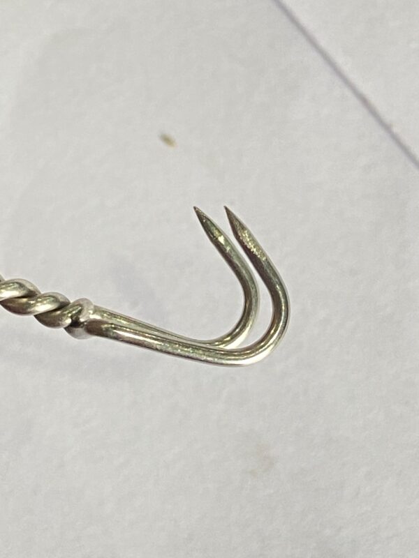 FISH HOOK WITH SPRING CLAMP