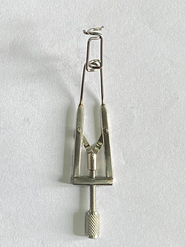 WhatsApp Image 2025-07-01 at 11.17.17 AM (1) LIEBERMAN EYE SPECULUM