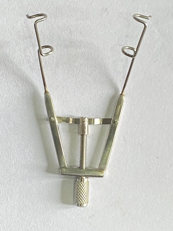 WhatsApp Image 2025-07-01 at 11.17.17 AM LIEBERMAN EYE SPECULUM